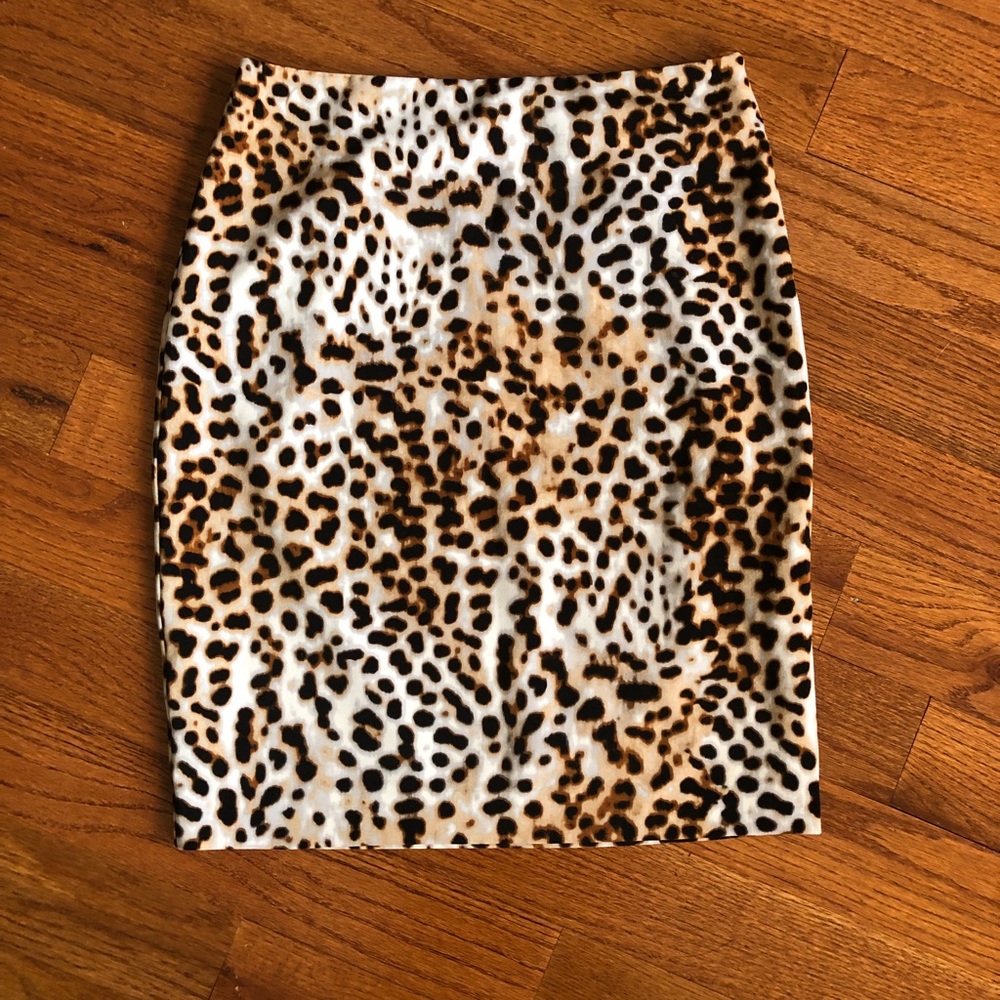 HUGE SALE🎉Cheetah print Worthington pencil skirt